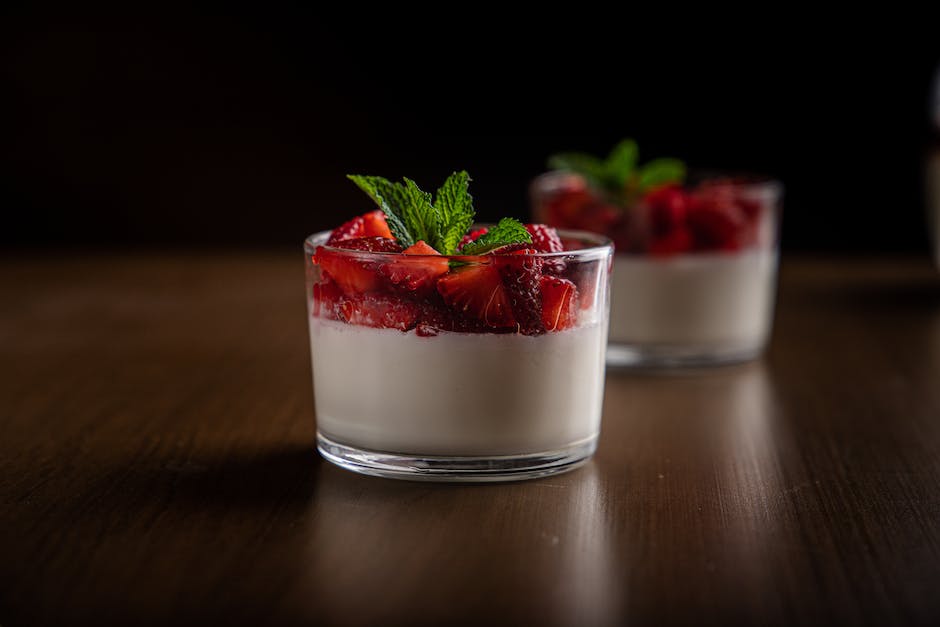 wie löst man Panna Cotta aus der Form?